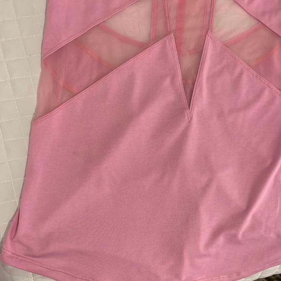 Lululemon mesh top - Picture 5 of 8